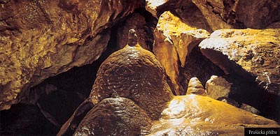 Bozkovské dolomitové jeskyně